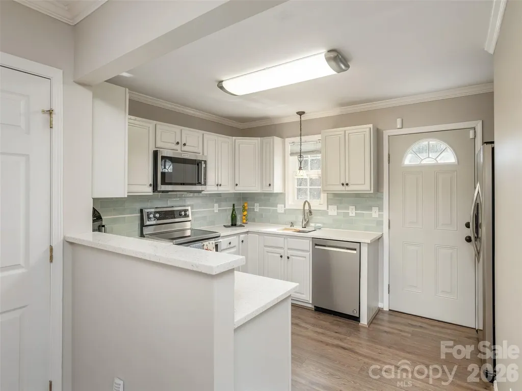 10 Aberdeen Drive Arden NC 28704