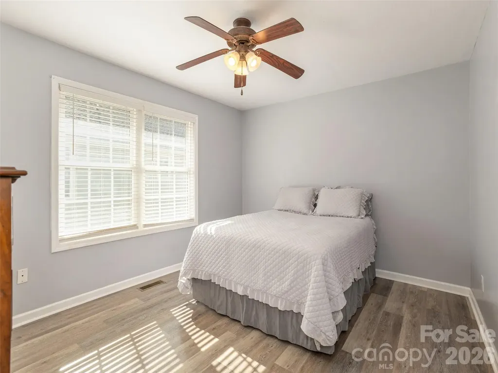 10 Aberdeen Drive Arden NC 28704