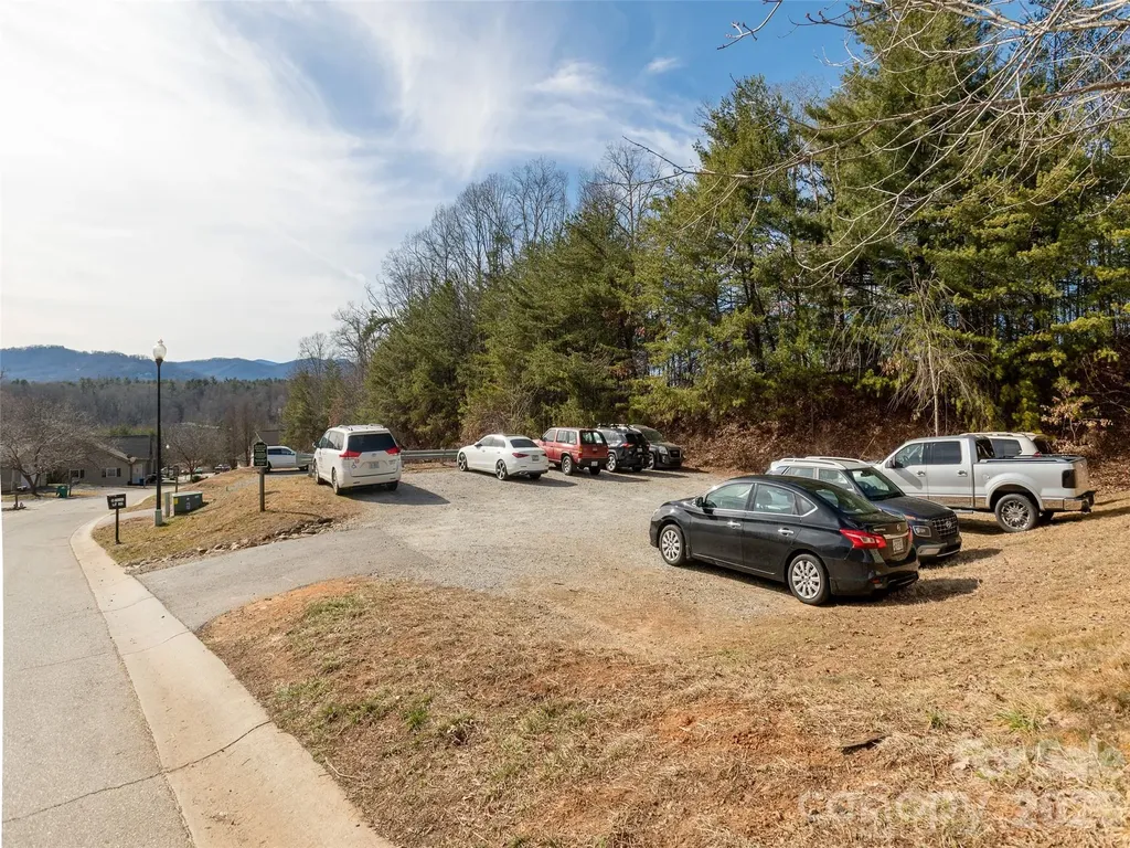 10 Aberdeen Drive Arden NC 28704