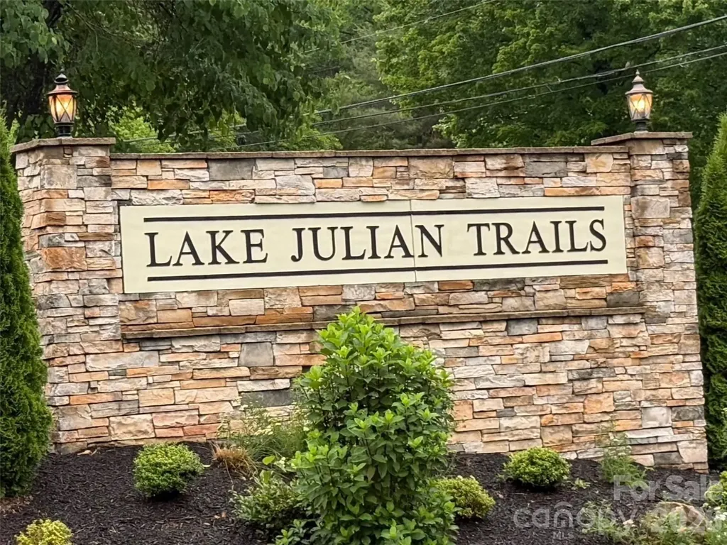 10 Aberdeen Drive Arden NC 28704