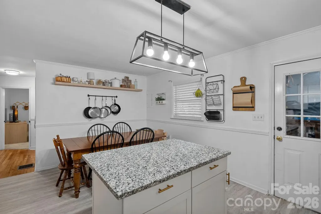 4314 Oak Forest Drive Charlotte NC 28215