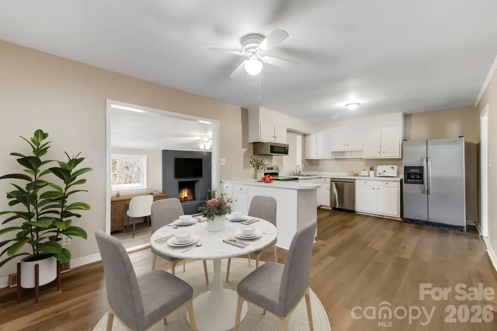 64 Pleasant Ridge Drive Asheville NC 28805