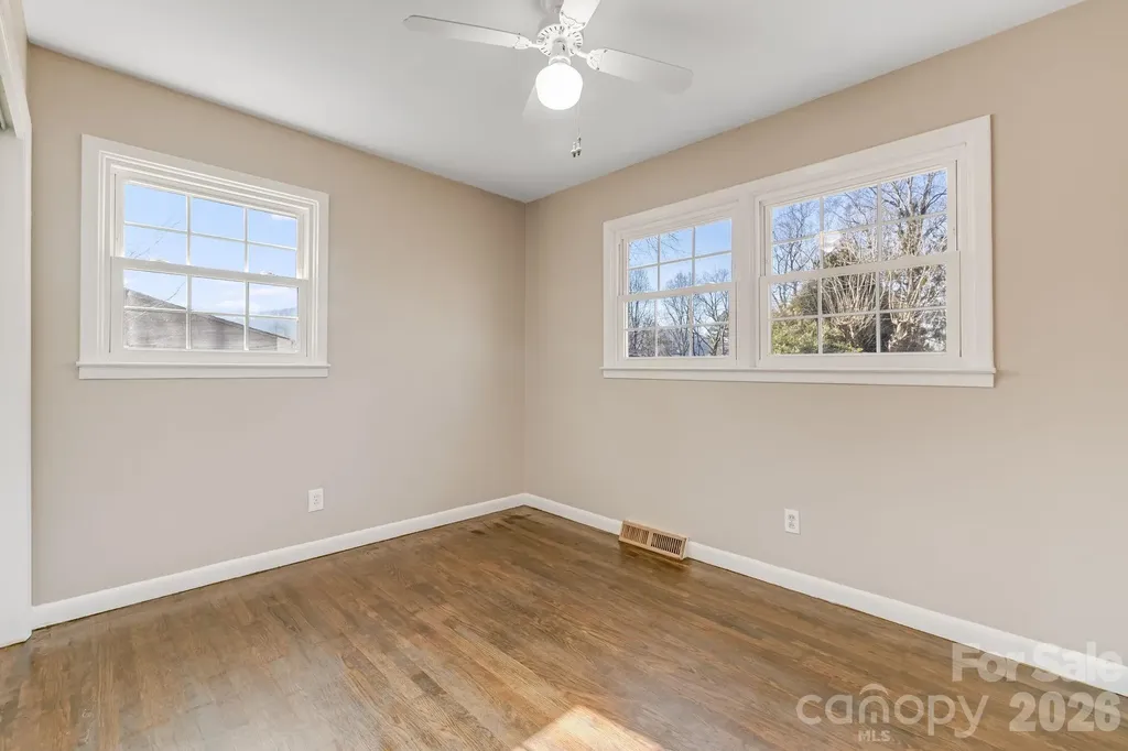 64 Pleasant Ridge Drive Asheville NC 28805