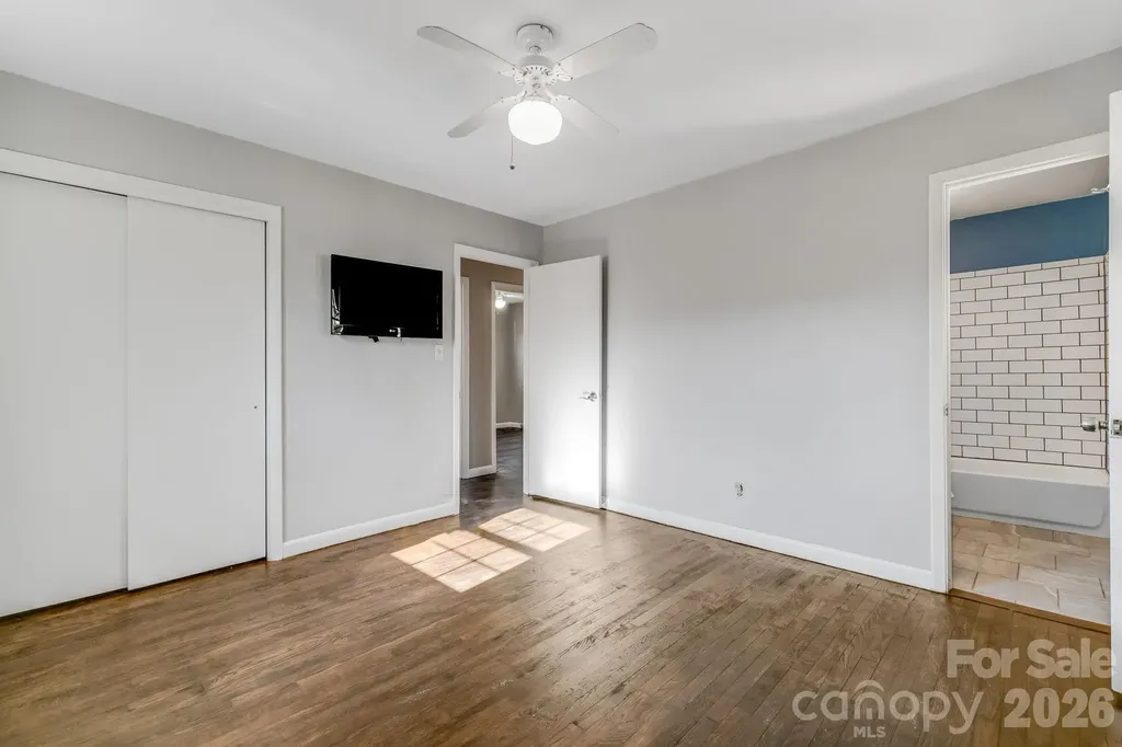 64 Pleasant Ridge Drive Asheville NC 28805