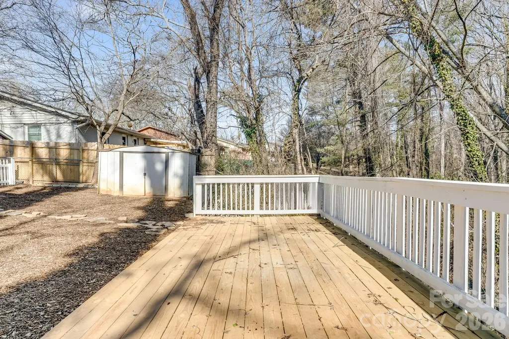 64 Pleasant Ridge Drive Asheville NC 28805