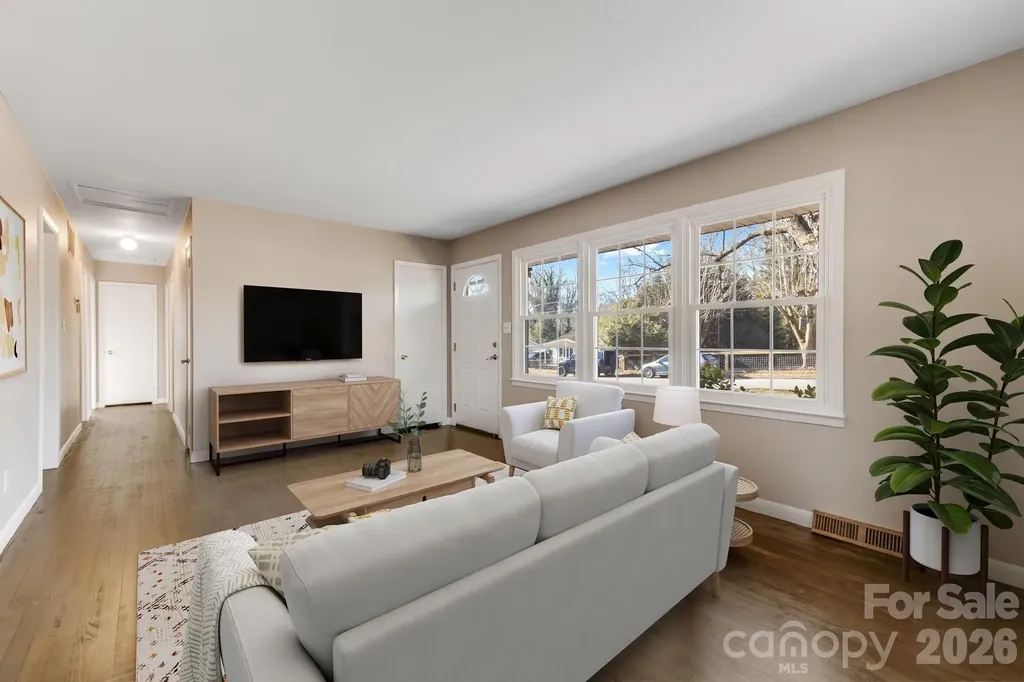 64 Pleasant Ridge Drive Asheville NC 28805