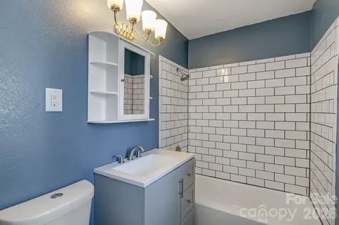 64 Pleasant Ridge Drive Asheville NC 28805