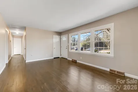 64 Pleasant Ridge Drive Asheville NC 28805
