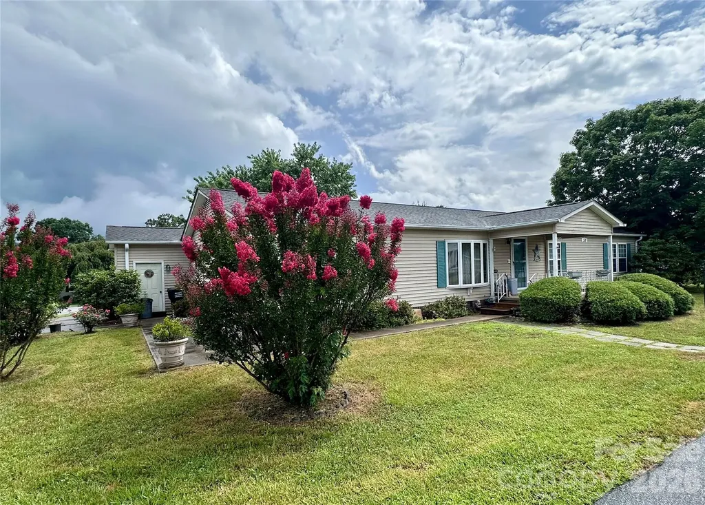 308 Riverwind Drive Hendersonville NC 28739