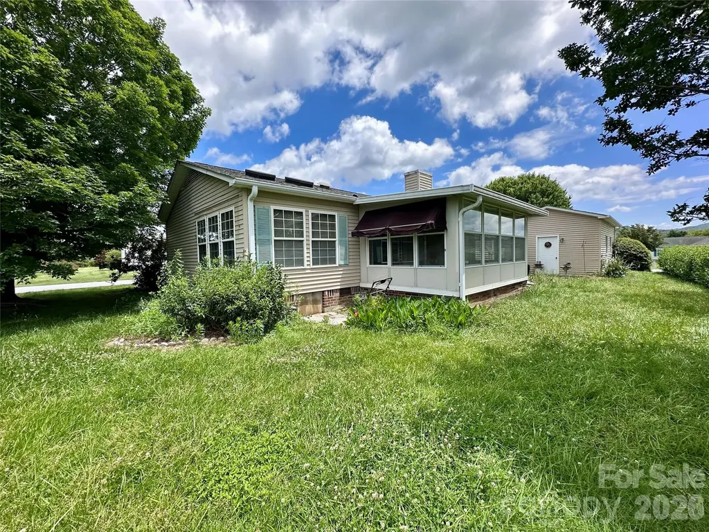 308 Riverwind Drive Hendersonville NC 28739