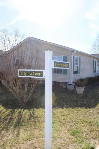 308 Riverwind Drive Hendersonville NC 28739