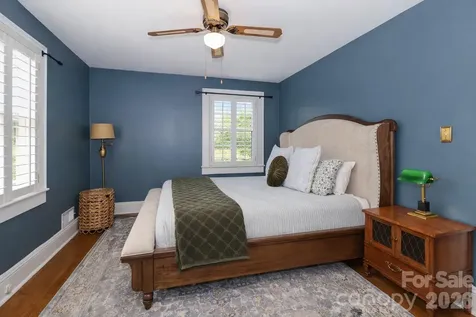 216 31st Avenue NW Hickory NC 28601