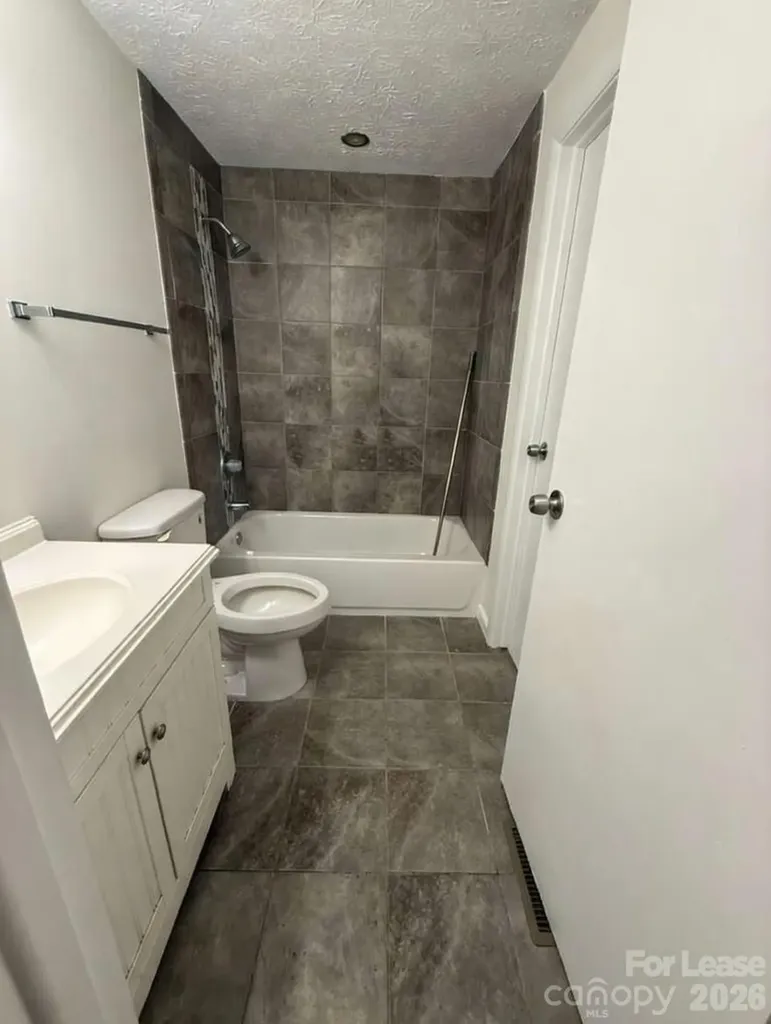 9432 Lexington Circle Charlotte NC 28213