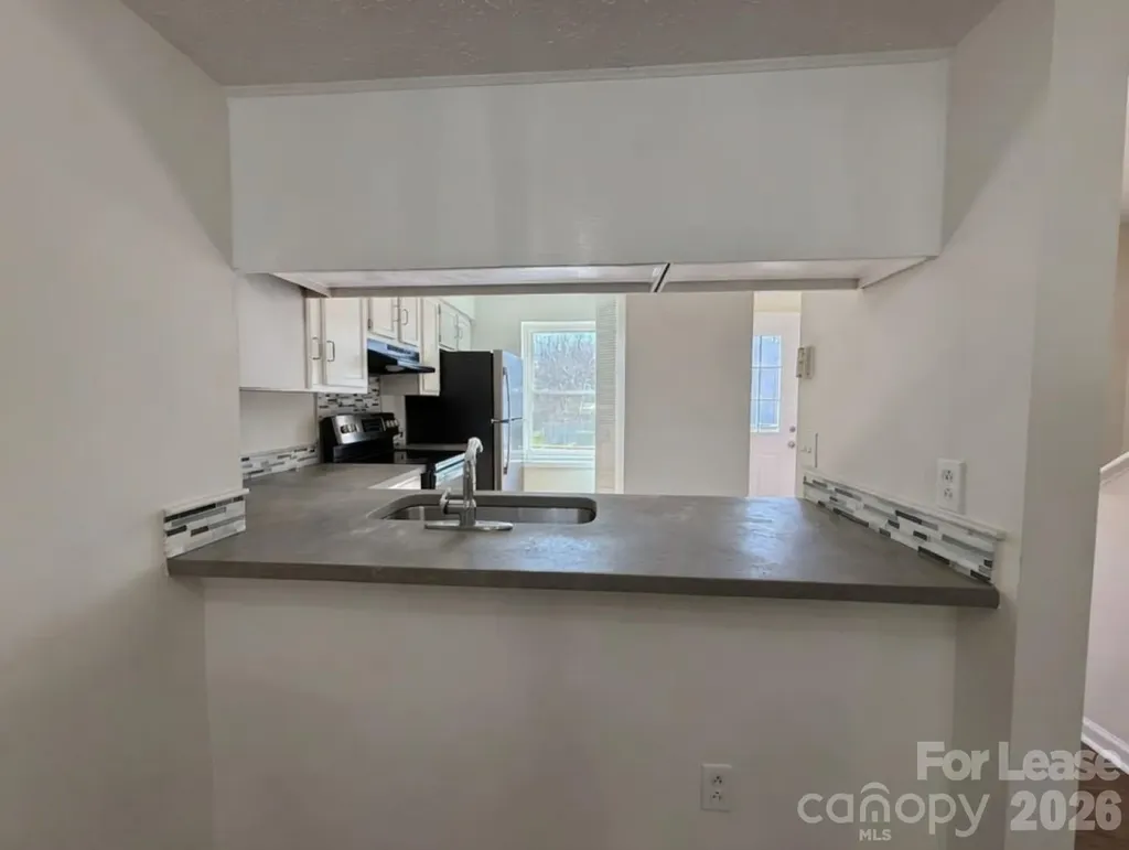 9432 Lexington Circle Charlotte NC 28213