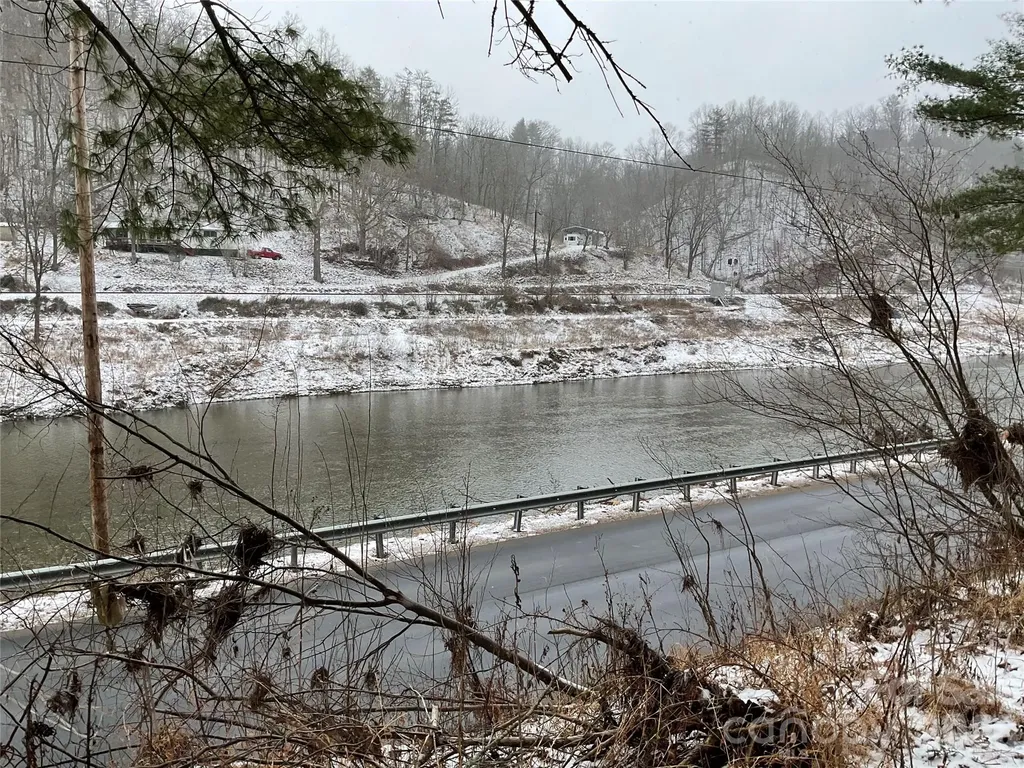 0000 Nc Hwy 197 Highway Green Mountain NC 28740