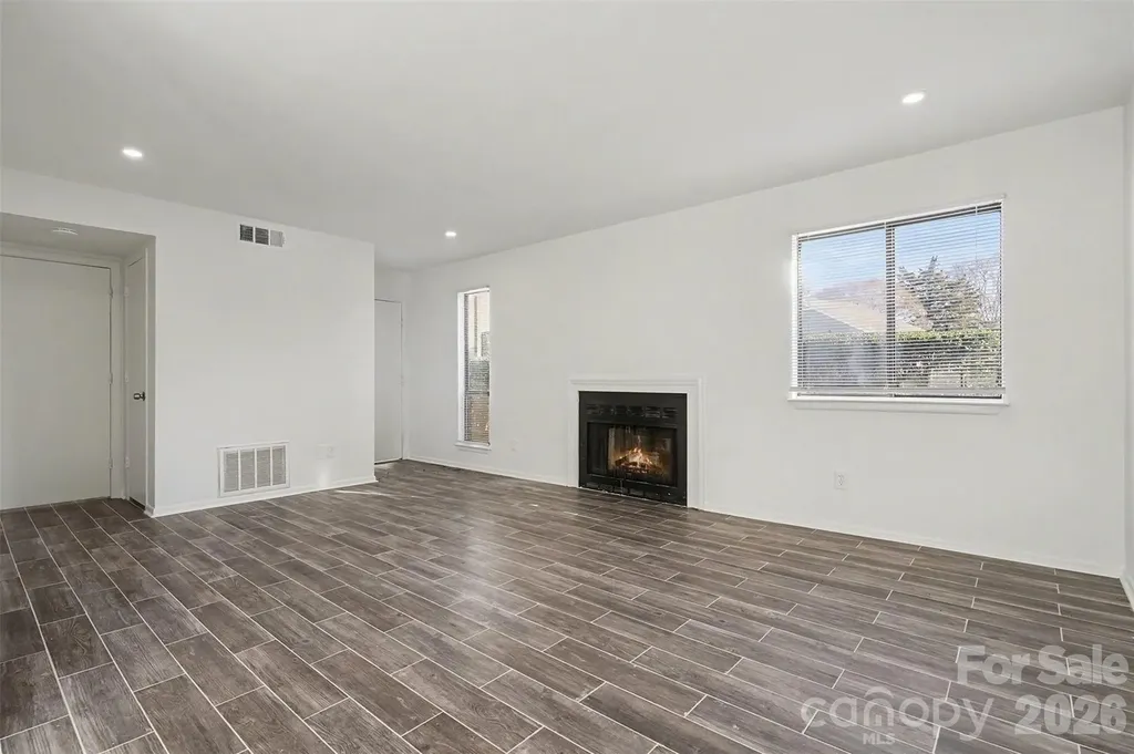 6148 Heath Ridge Court Charlotte NC 28210