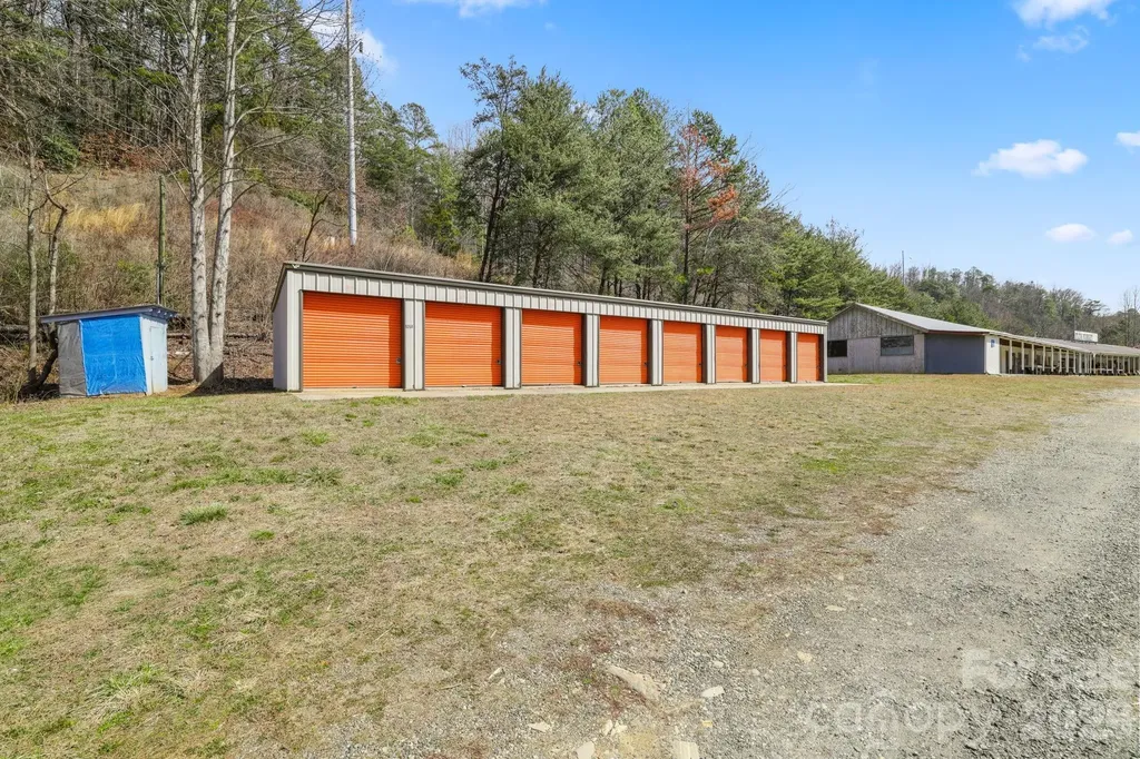 5262-5264 Us 74 Highway W Whittier NC 28789