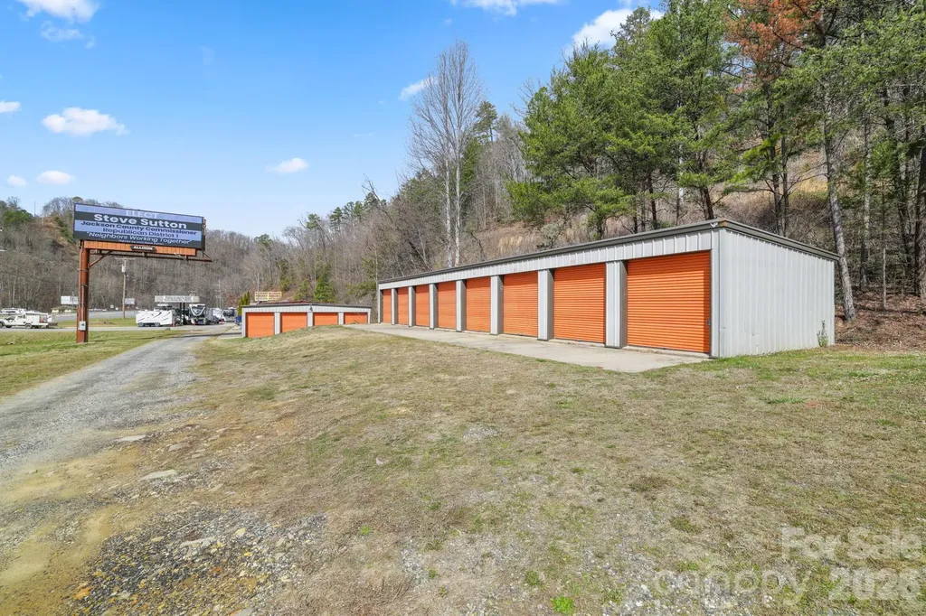 5262-5264 Us 74 Highway W Whittier NC 28789
