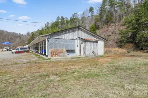 5262-5264 Us 74 Highway W Whittier NC 28789