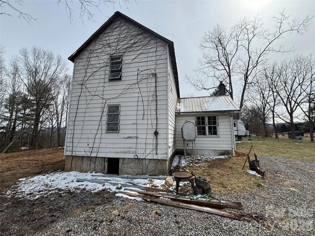 101 Knight Drive Clyde NC 28721