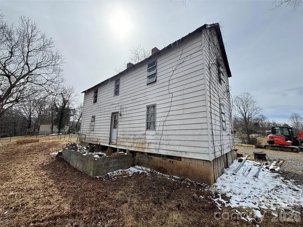 101 Knight Drive Clyde NC 28721
