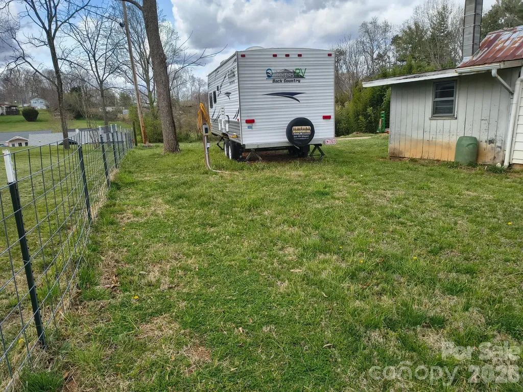 101 Knight Drive Clyde NC 28721