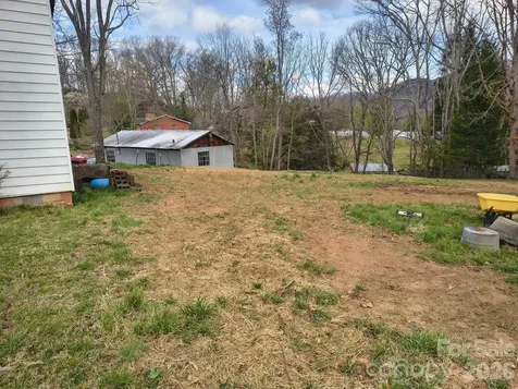 101 Knight Drive Clyde NC 28721