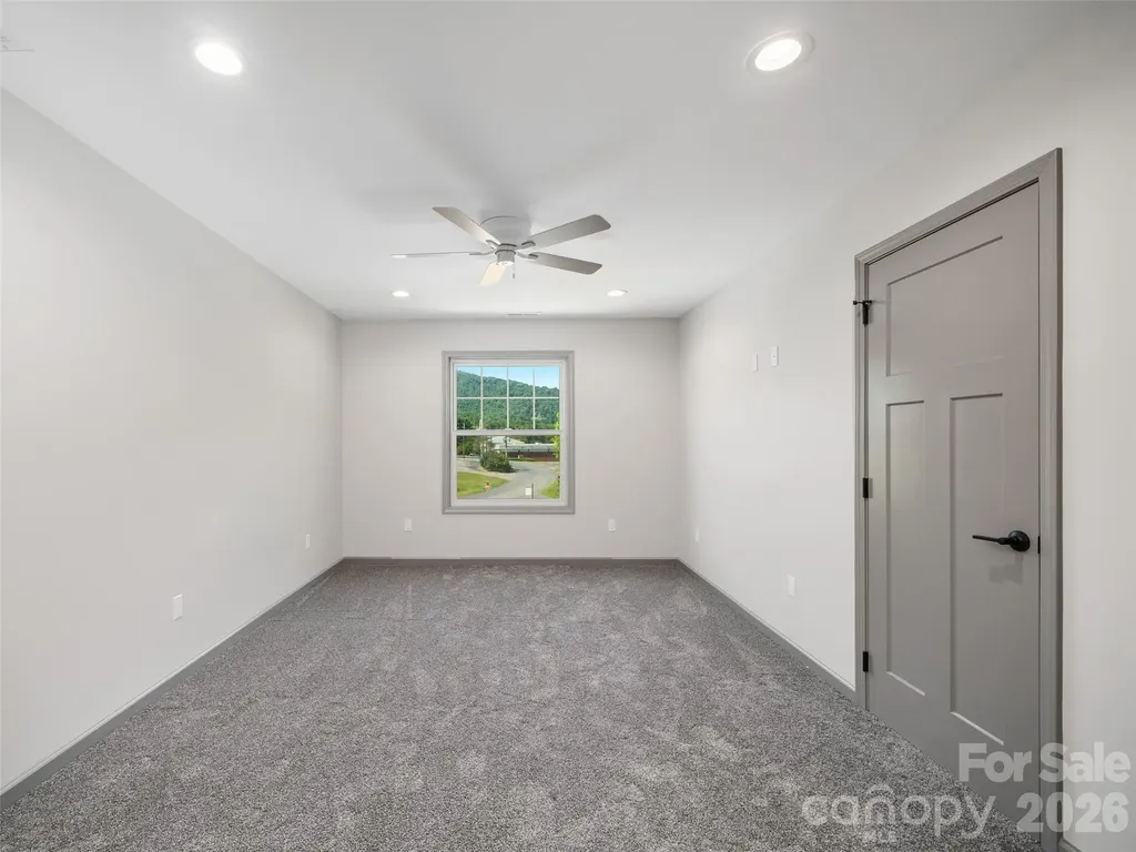 100 Red Twig Lane Burnsville NC 28714