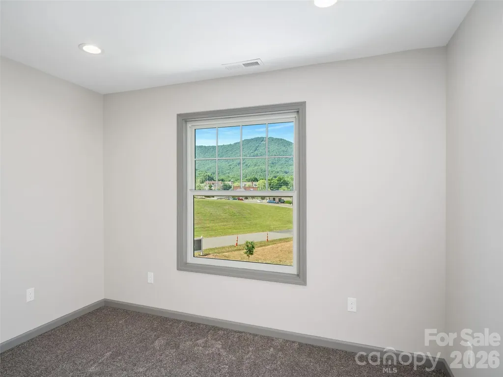 100 Red Twig Lane Burnsville NC 28714