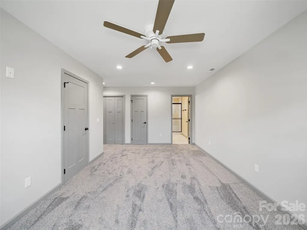 100 Red Twig Lane Burnsville NC 28714