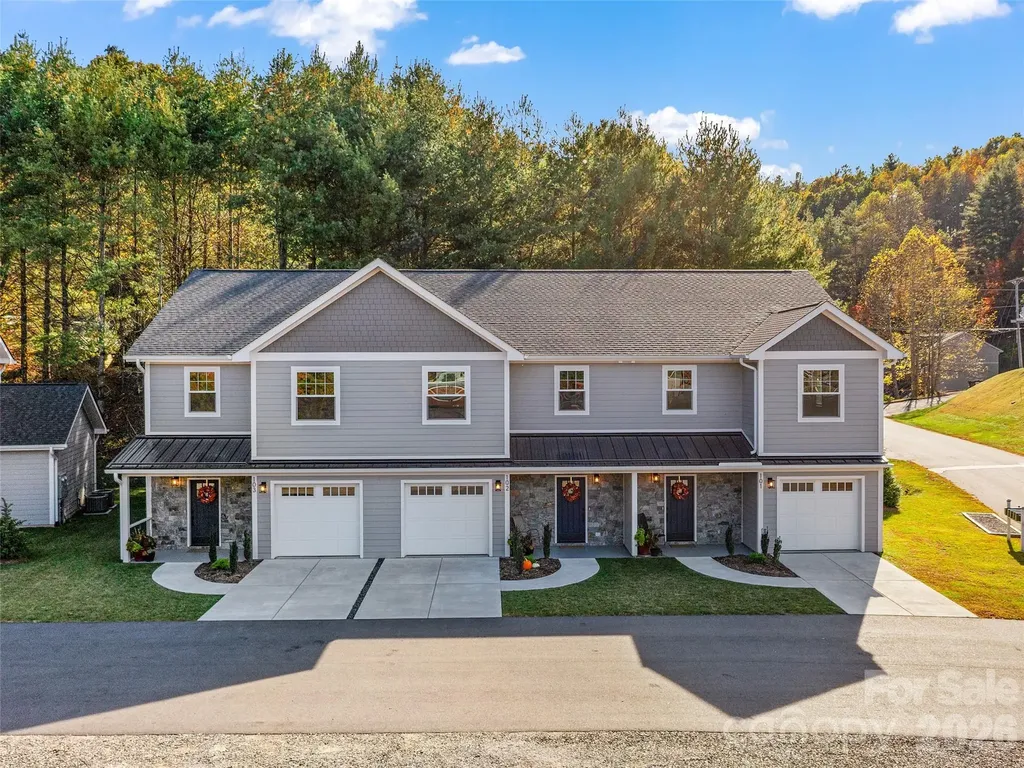 100 Red Twig Lane Burnsville NC 28714