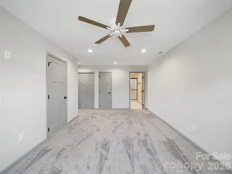 100 Red Twig Lane Burnsville NC 28714