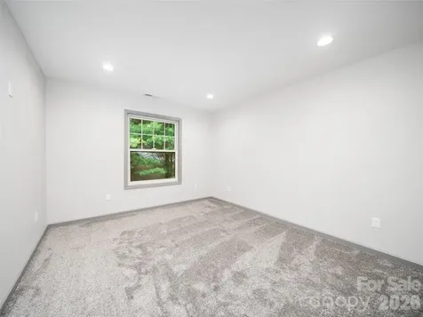 100 Red Twig Lane Burnsville NC 28714