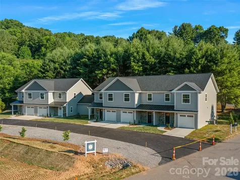 100 Red Twig Lane Burnsville NC 28714