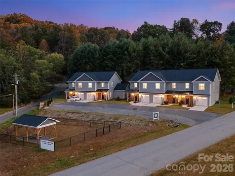 100 Red Twig Lane Burnsville NC 28714