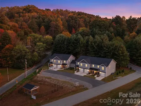 100 Red Twig Lane Burnsville NC 28714