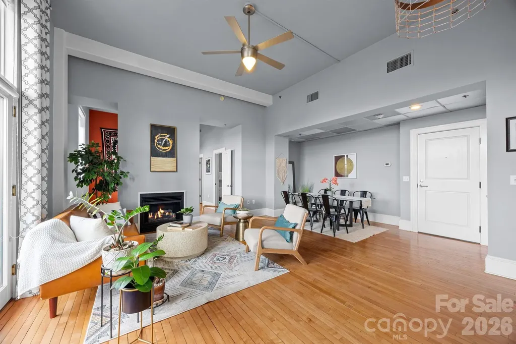 84 W Walnut Street Asheville NC 28801