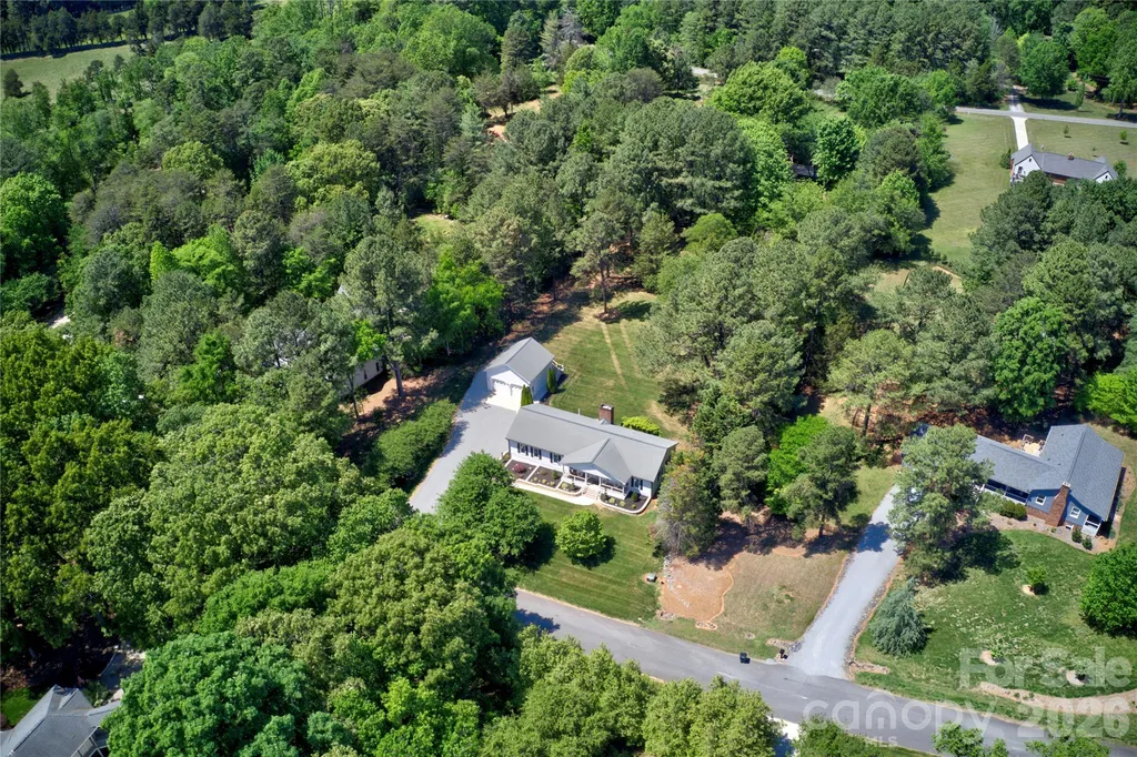 2429 Cassidy Drive Davidson NC 28036