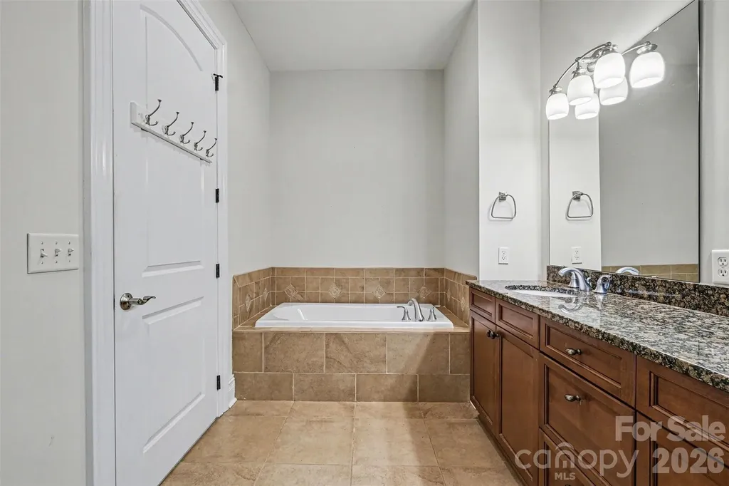 3276 Park Road Charlotte NC 28209