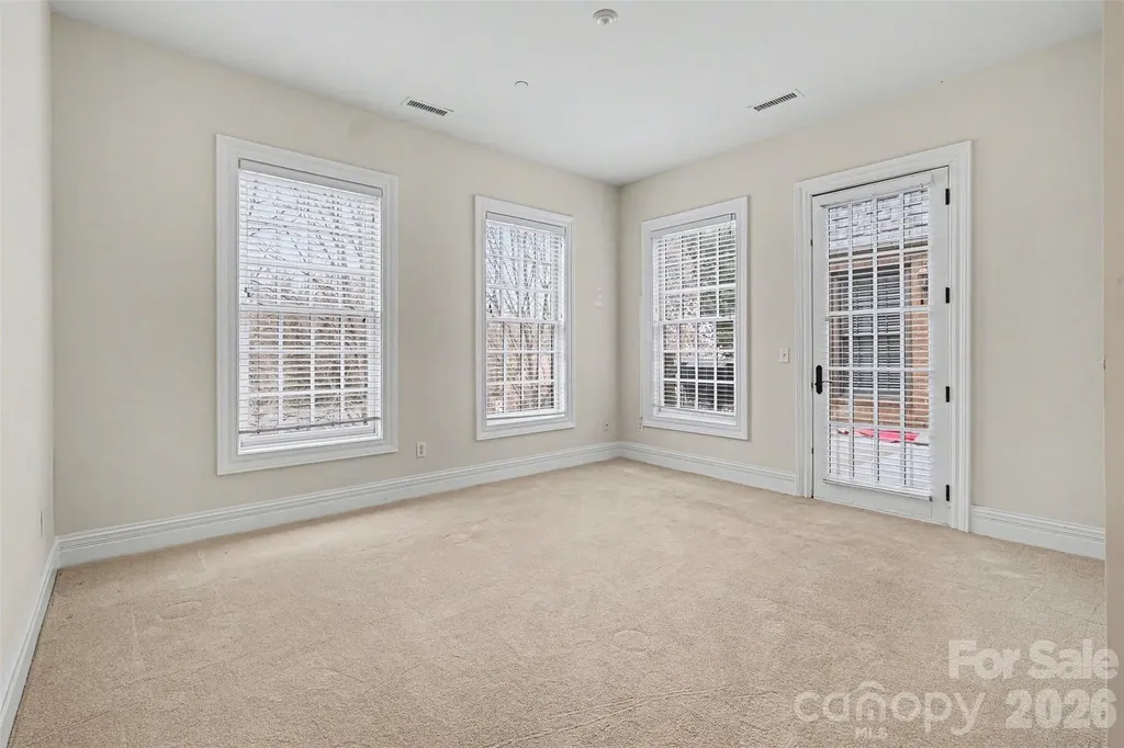 3276 Park Road Charlotte NC 28209
