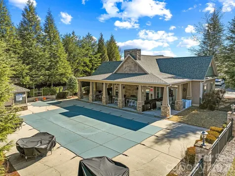 16 Regent Heights Road Leicester NC 28748