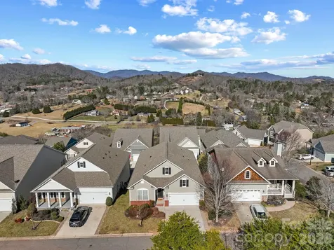 16 Regent Heights Road Leicester NC 28748