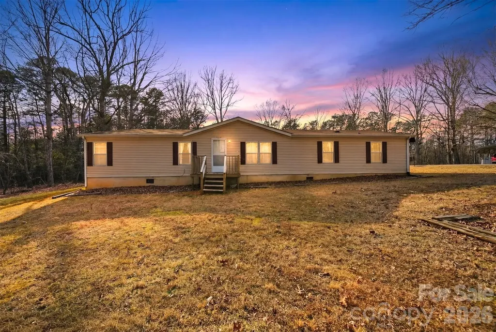 107 10th Street NE Hildebran NC 28637