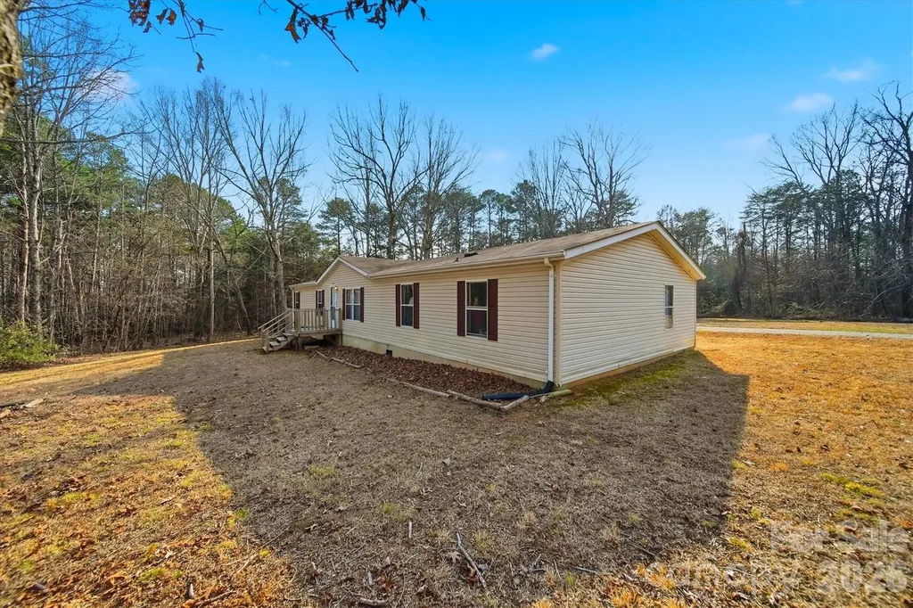 107 10th Street NE Hildebran NC 28637