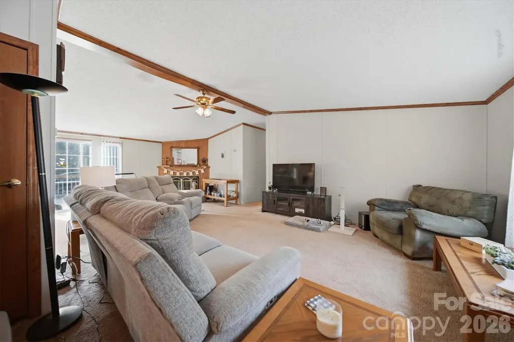107 10th Street NE Hildebran NC 28637