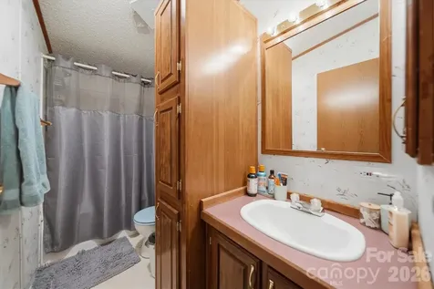107 10th Street NE Hildebran NC 28637