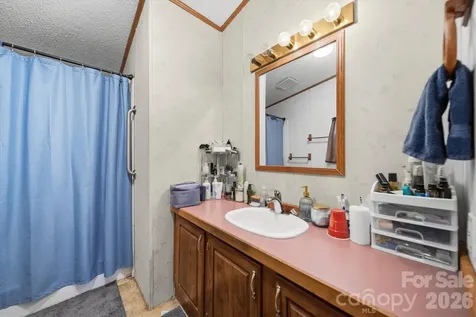 107 10th Street NE Hildebran NC 28637