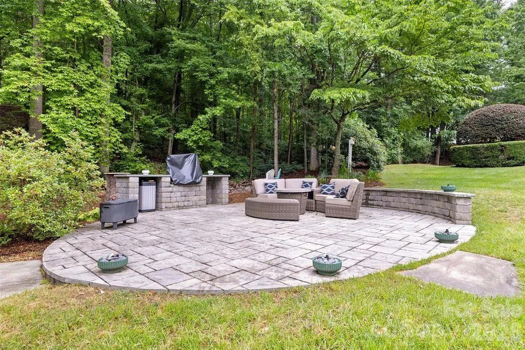 105 Ridge Top Road Mooresville NC 28117