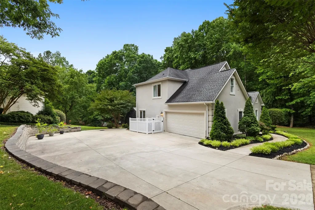 105 Ridge Top Road Mooresville NC 28117