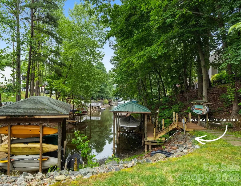 105 Ridge Top Road Mooresville NC 28117